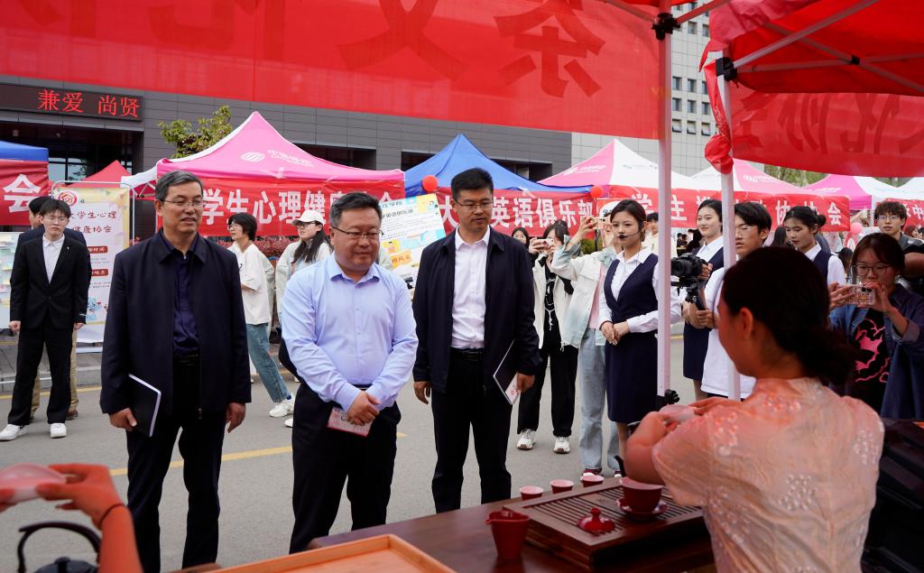 2024041788858cc永利官网第十六届科技文化艺术节开幕式4.JPG